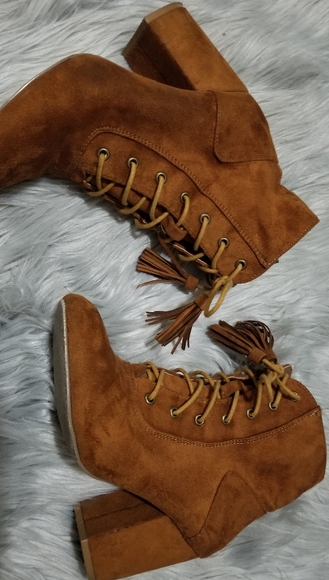 Suede lace up booties - Picture 2 of 3